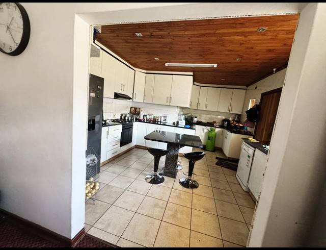 3 BEDROOM FREESTANDING FOR SALE IN LOTUSVILLE